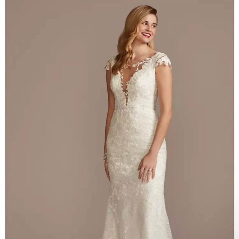 Lina Ivory Lace Wedding Gown